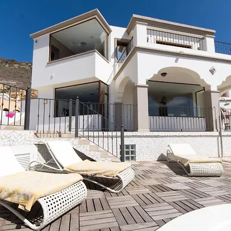 Rico - Costa Adeje Vila *