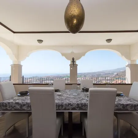 Rico - Costa Adeje Vila *